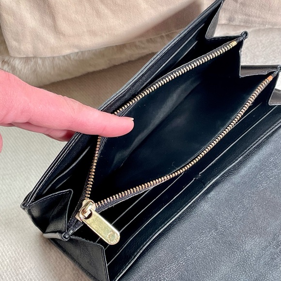 LOUIS VUITTON Mahina Iris Monogram Portefeuille Long Wallet with auth dustbag - Picture 7 of 16